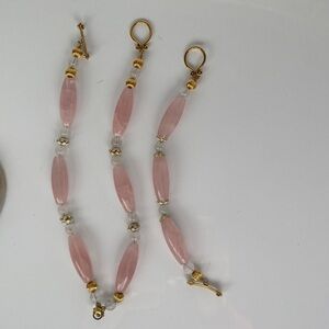 A beautiful handmade necklace and bracelet.